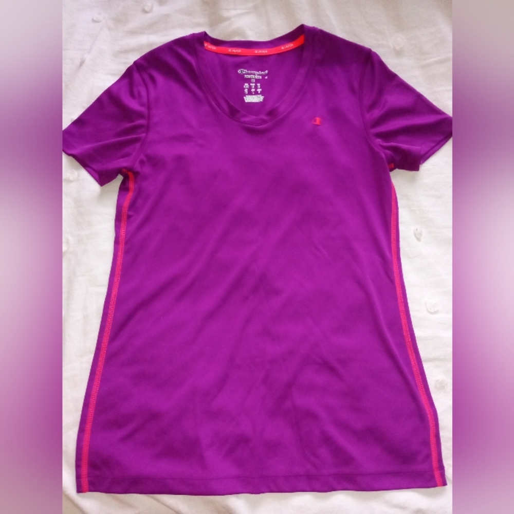 Champion Dry Fit Powertrain Tshirt. Size Medium. Purple.